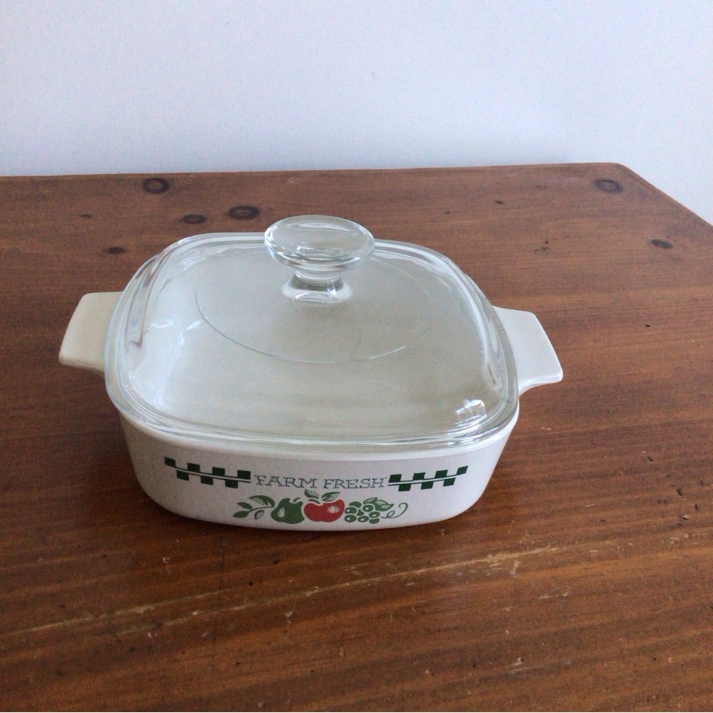 Vintage Corning Ware "Farm Fresh" Casserole Dish, A•1•B  1 Liter